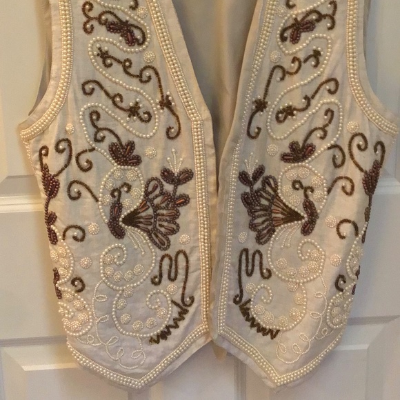 Ladies gorgeous beaded embellished fly front vest - Picture 3 of 3